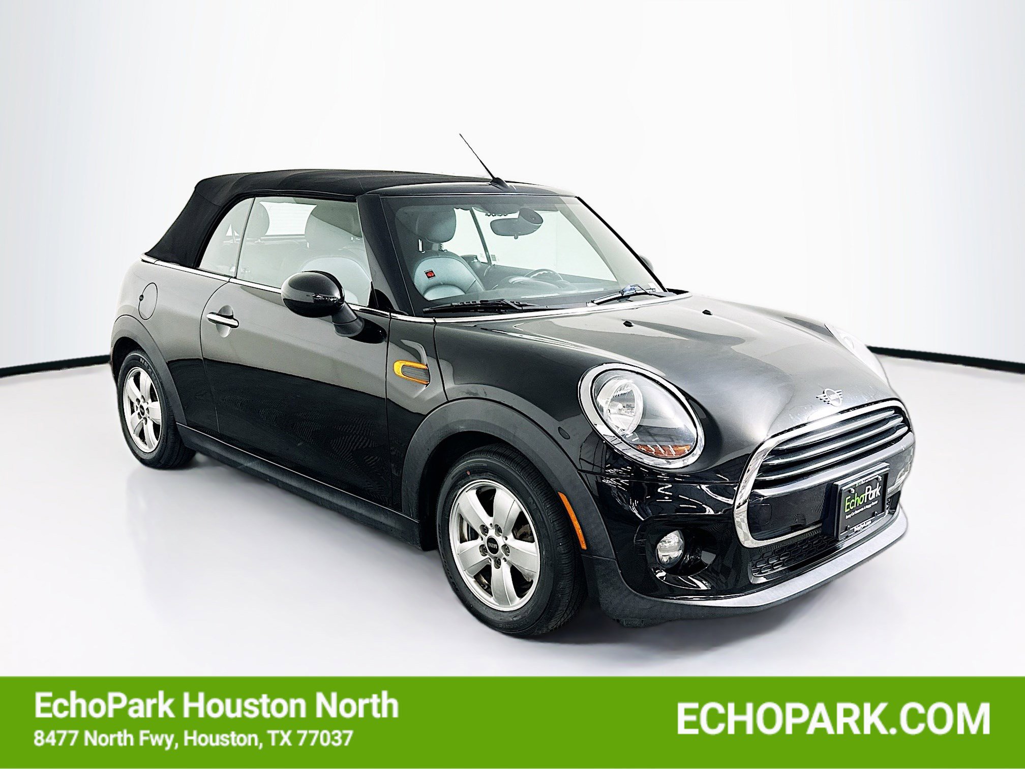 Used 2019 MINI Cooper Convertible FWD image 1
