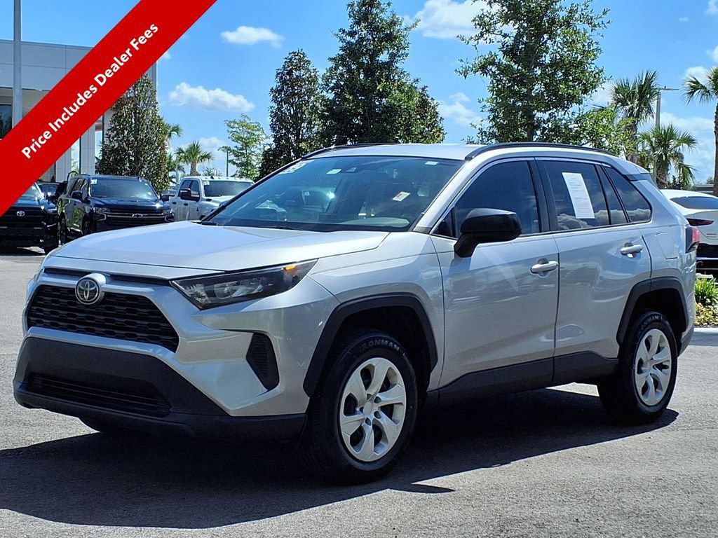 Used 2019 Toyota RAV4 LE FWD image 3