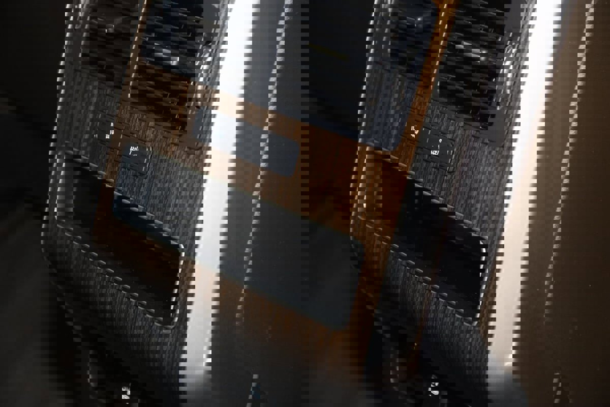 Used 2020 Land Rover Range Rover Sport SE image 15