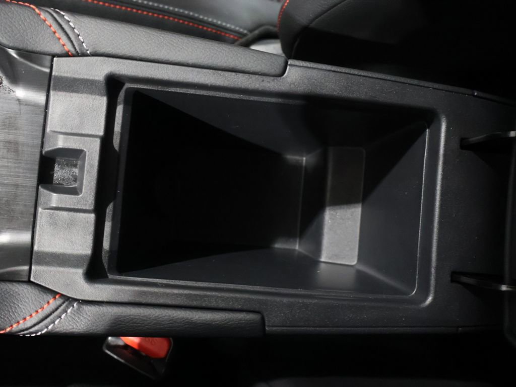 Used 2025 Nissan Kicks SR image 34