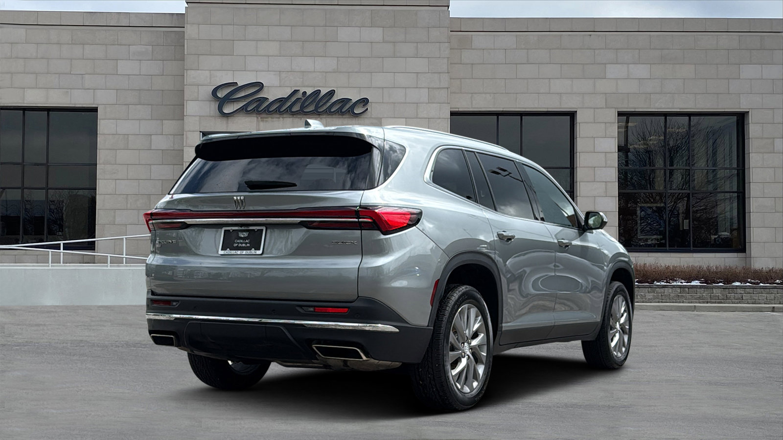 Used 2025 Buick Enclave Preferred AWD/4WD image 3