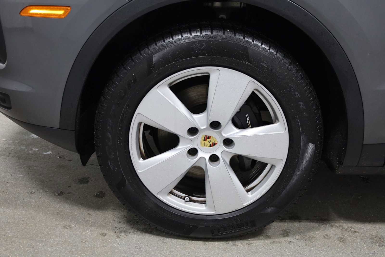 Used 2019 Porsche Cayenne image 40