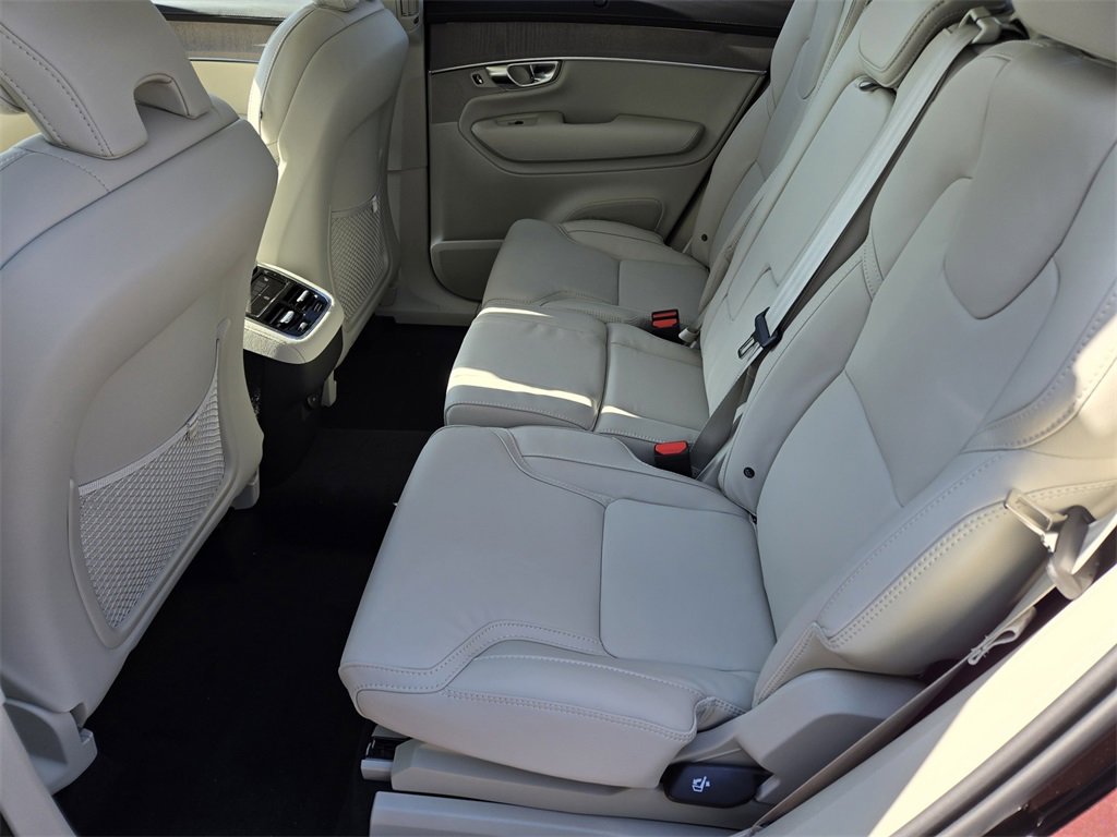 New 2025 Volvo XC90 B6 Ultra w/ Protection Package Premier image 11