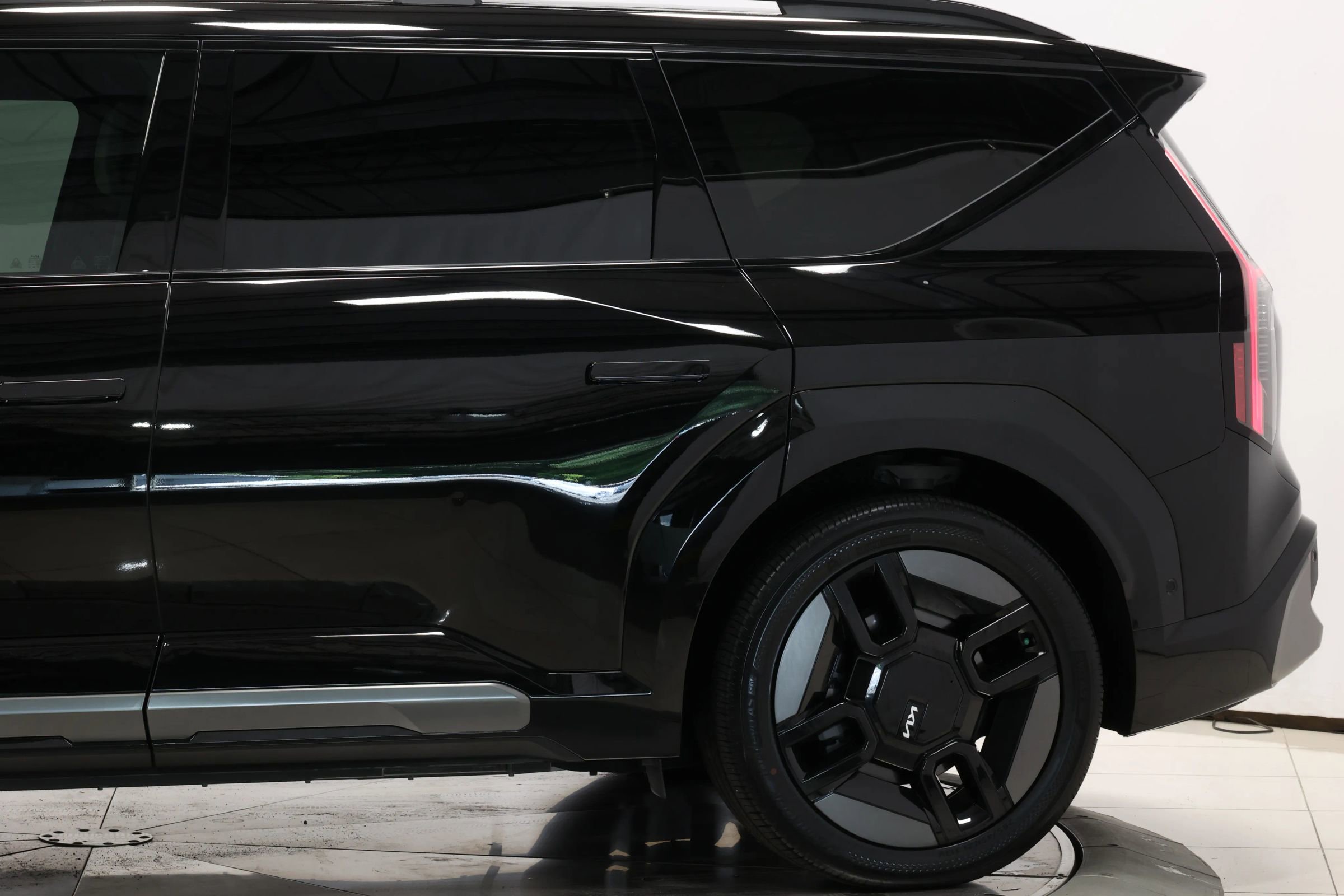 Used 2024 Kia EV9 GT-Line image 8