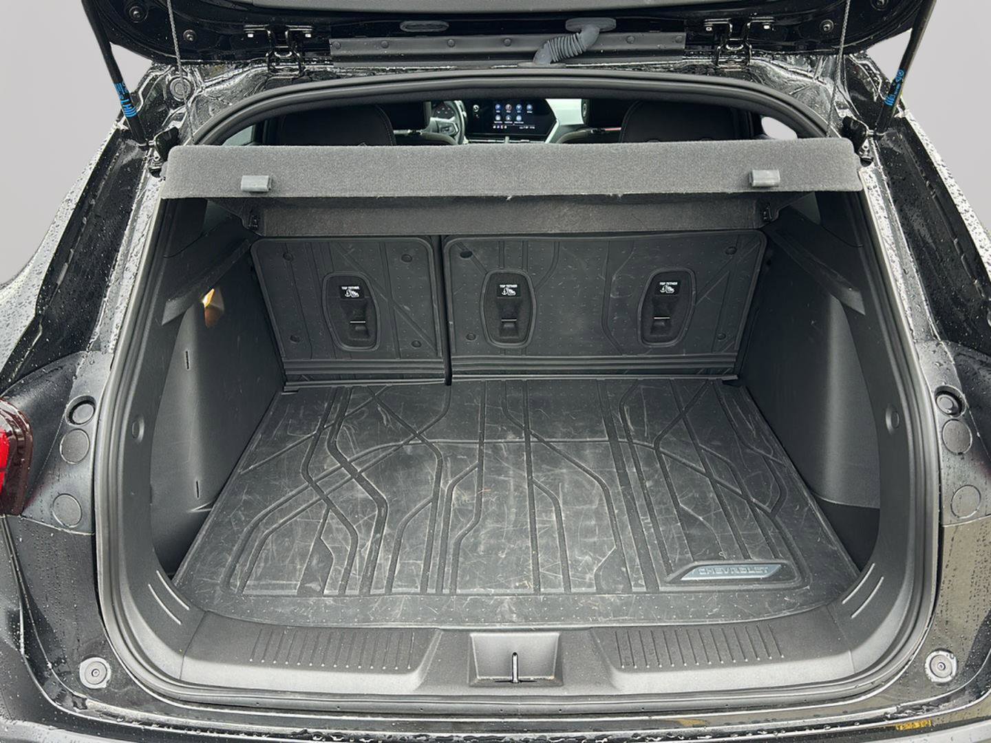 Used 2024 Chevrolet Trax RS w/ Sunroof Package image 27