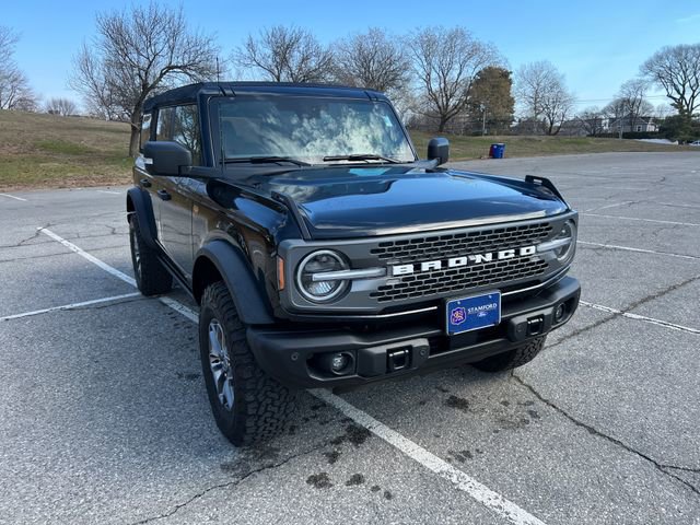 Used 2025 Ford Bronco Badlands image 2