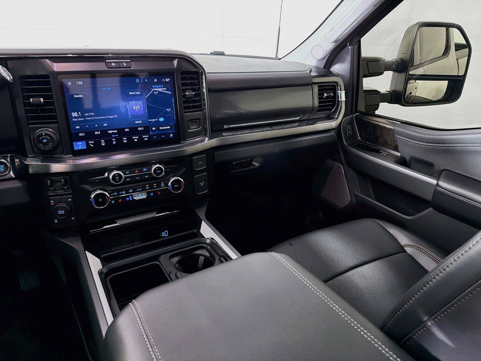 Used 2025 Ford F250 Lariat w/ Lariat Ultimate Package AWD/4WD image 28