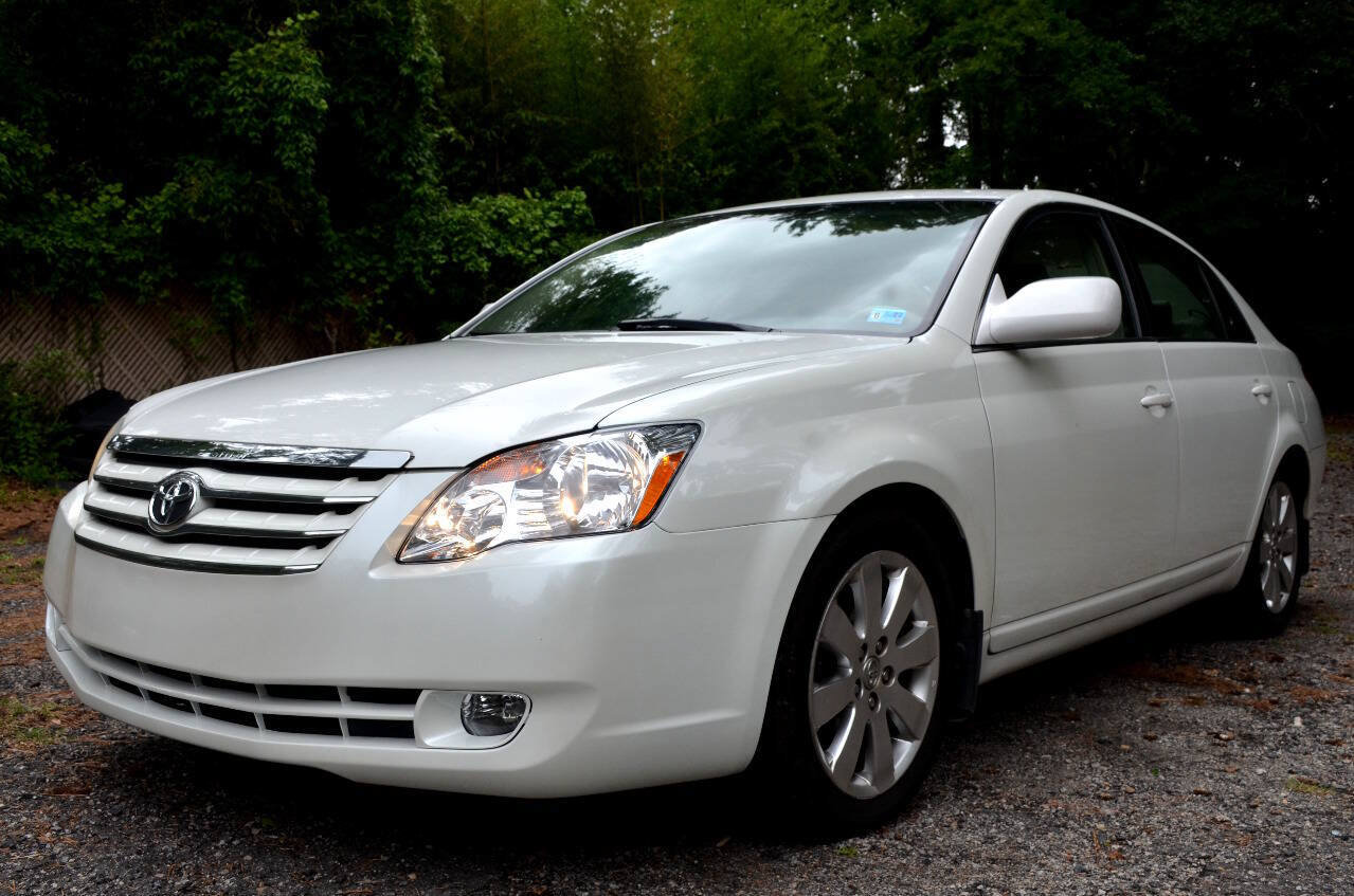 Used 2006 Toyota Avalon XLS FWD image 2