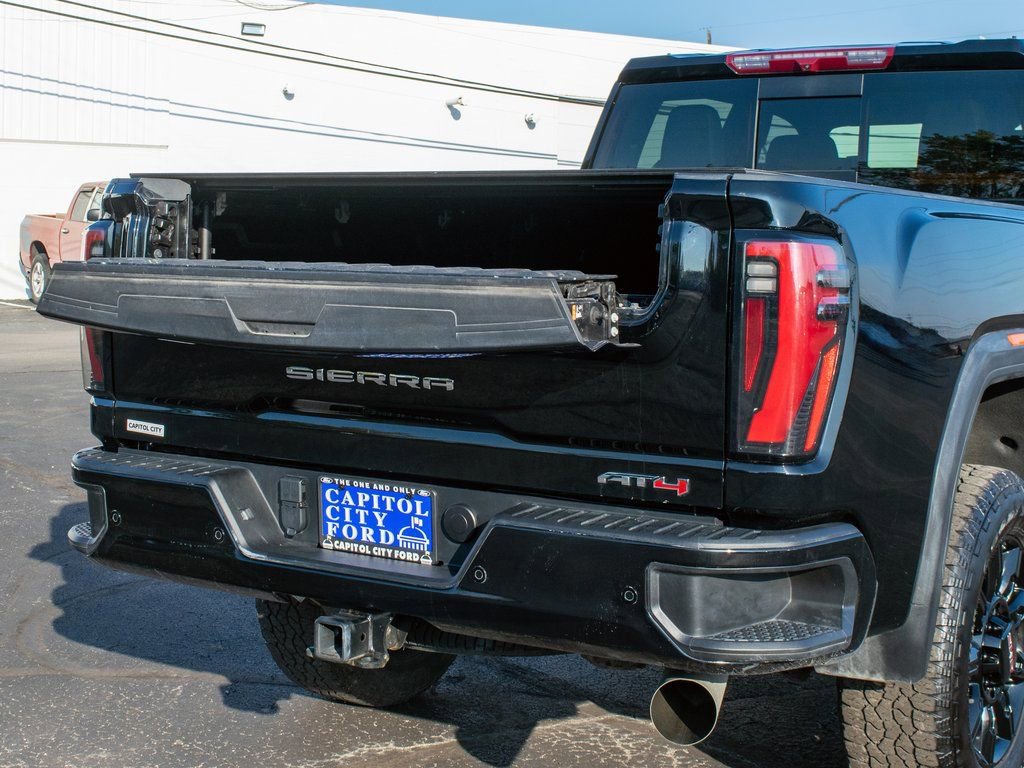 Used 2024 GMC Sierra 2500 AT4 w/ AT4 Preferred Package image 6