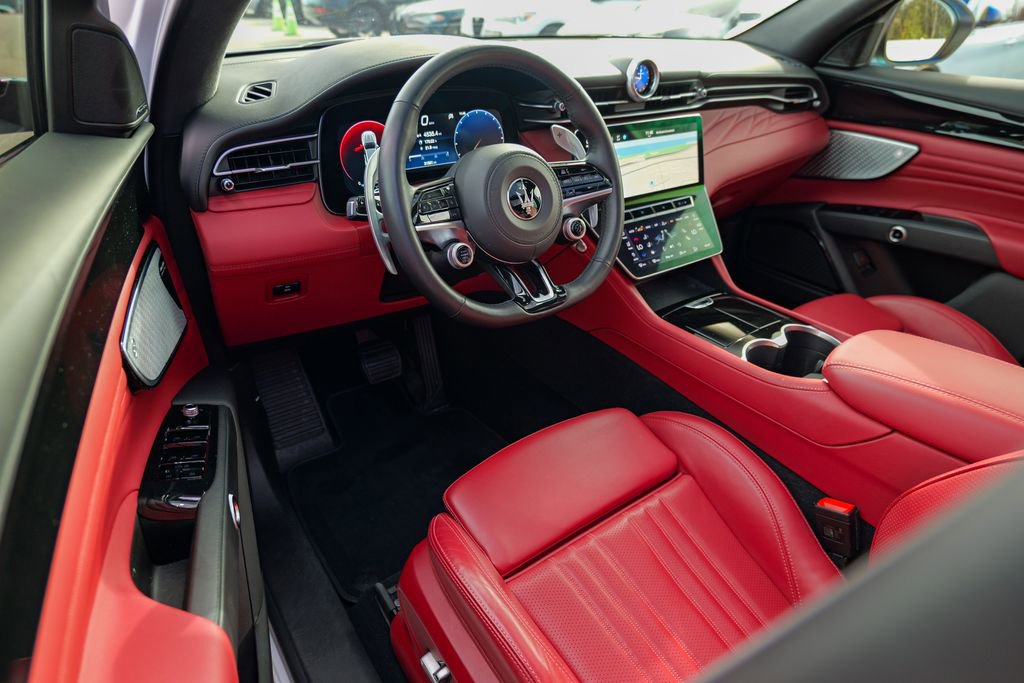 Certified 2023 Maserati Grecale Modena image 16