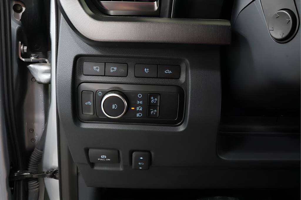 Used 2023 Ford F250 Platinum AWD/4WD image 19