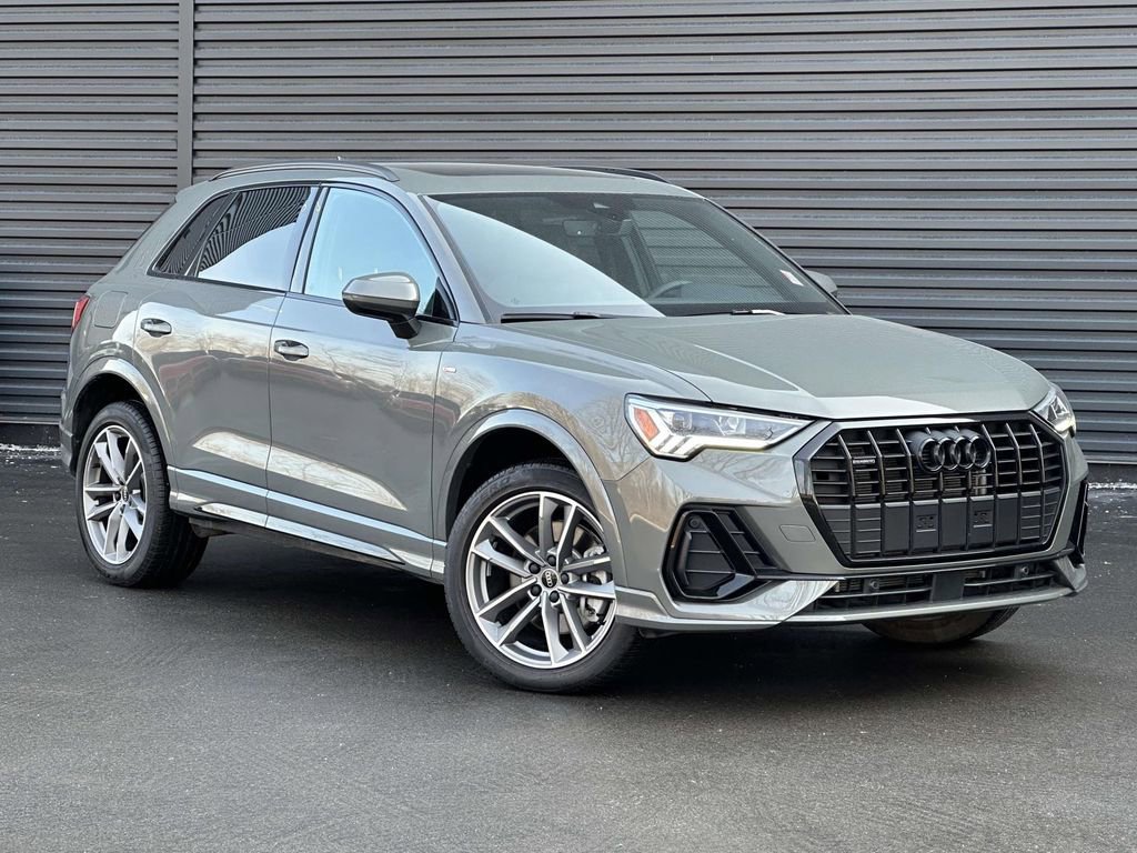 Used 2025 Audi Q3 2.0T Premium w/ Convenience Package image 7