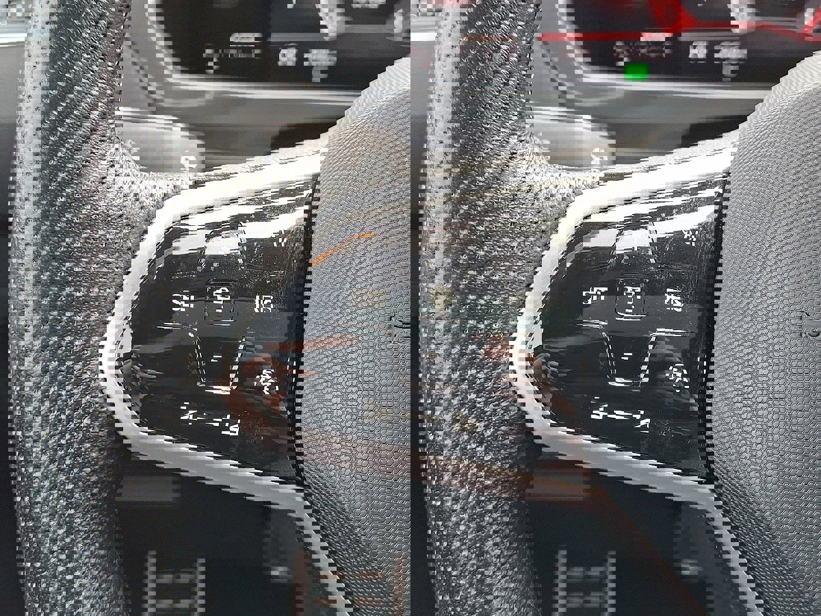 Used 2022 Volkswagen Tiguan SE R-Line image 21