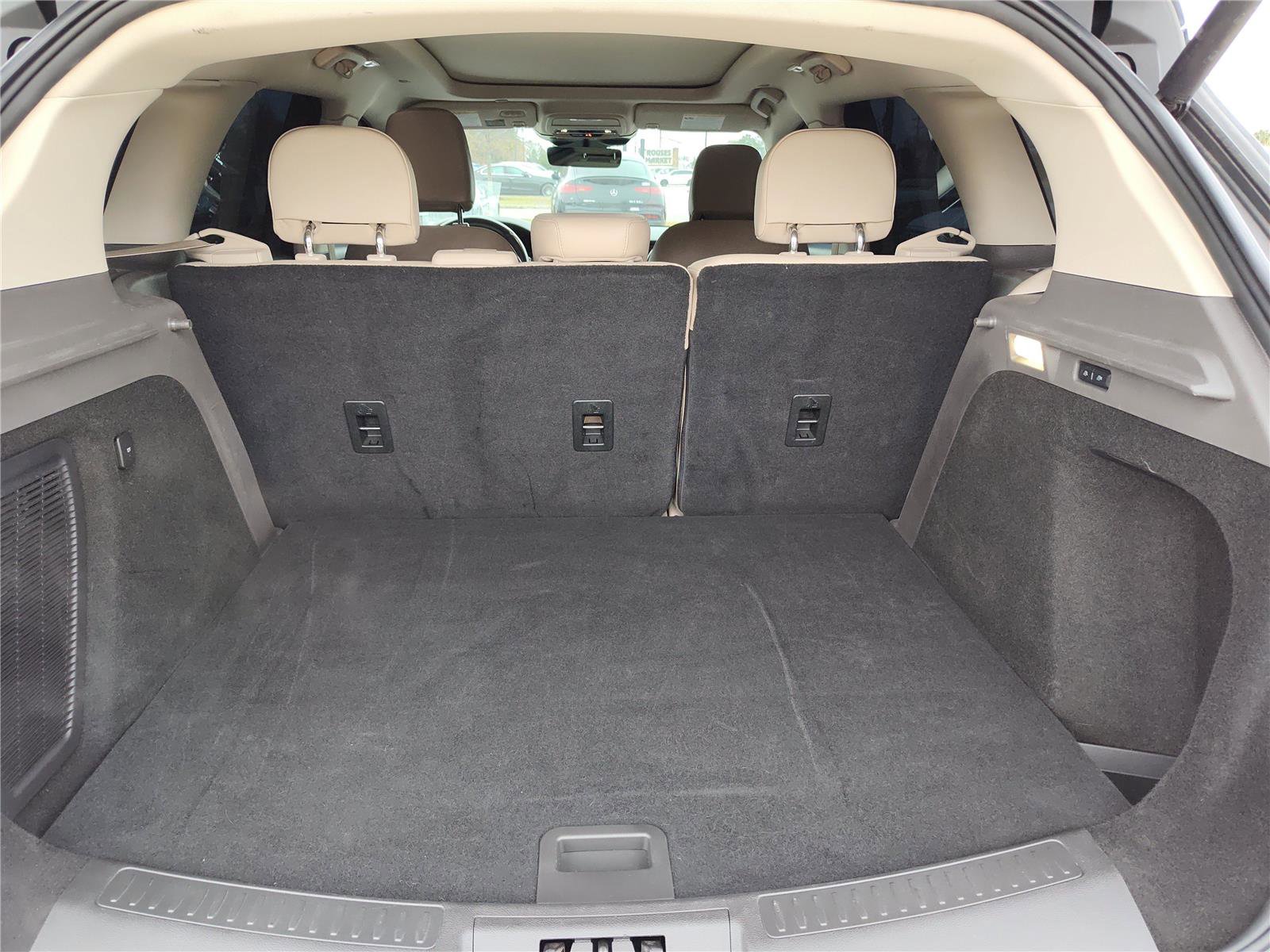 Used 2022 Lincoln Corsair Reserve image 6