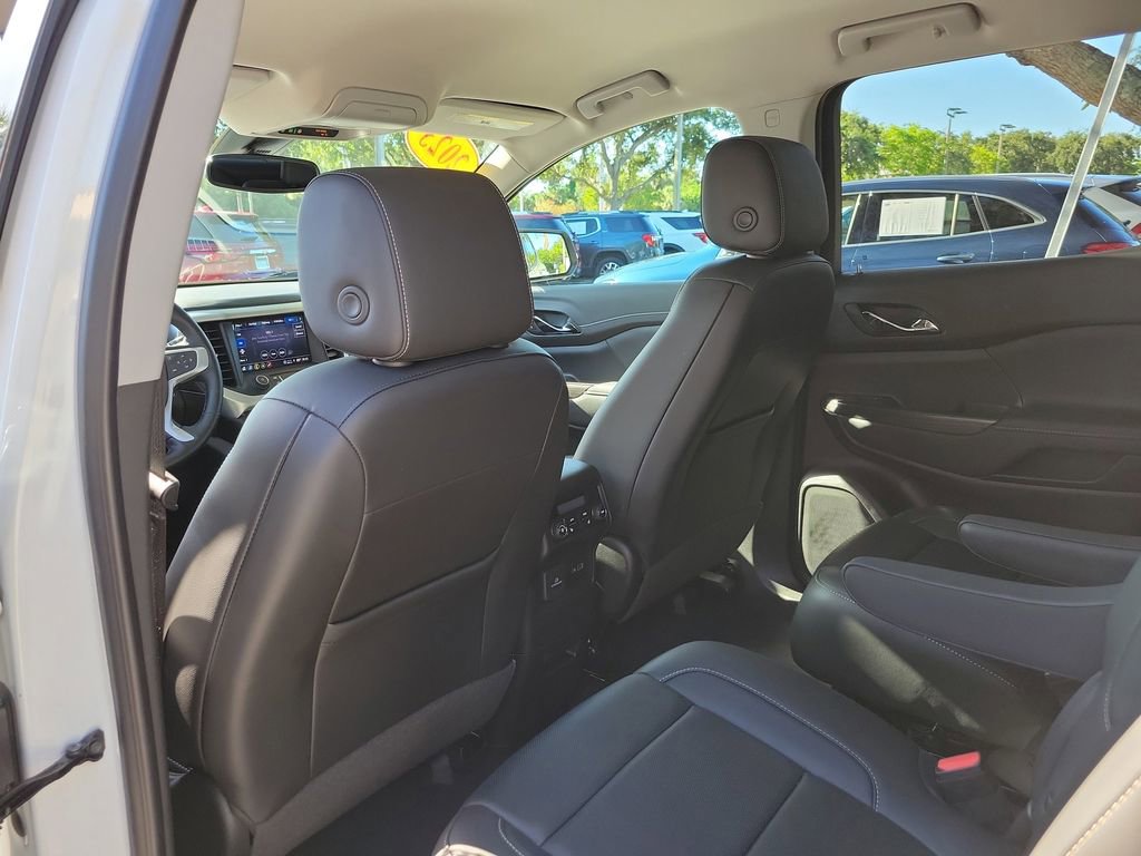 Certified 2023 GMC Acadia SLT w/ Elevation Edition FWD image 15