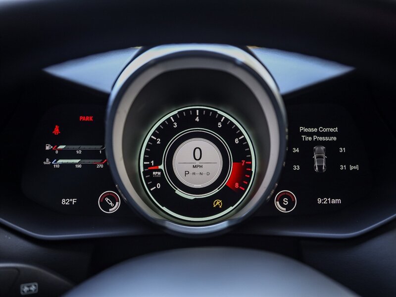 Used 2020 Aston Martin V8 Vantage Coupe RWD image 29