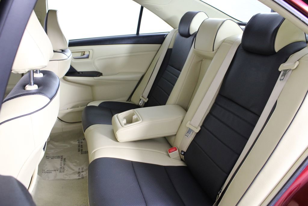 Used 2017 Toyota Camry XLE w/ Moonroof Package image 19