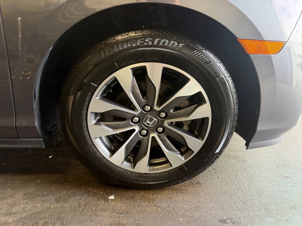 Used 2023 Honda Odyssey EX-L image 29