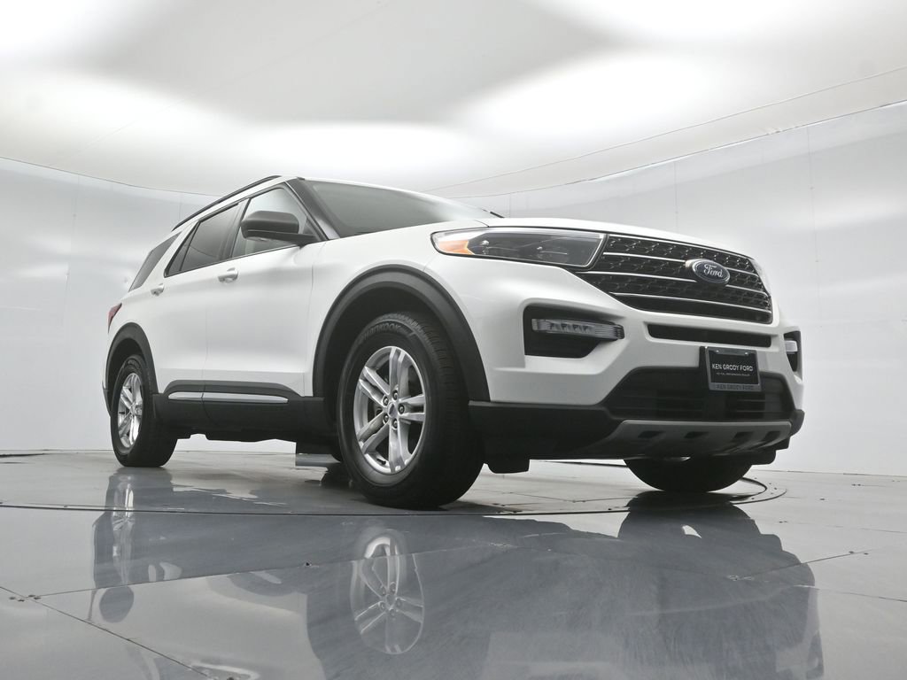 Certified 2023 Ford Explorer XLT w/ Equipment Group 202A RWD image 48