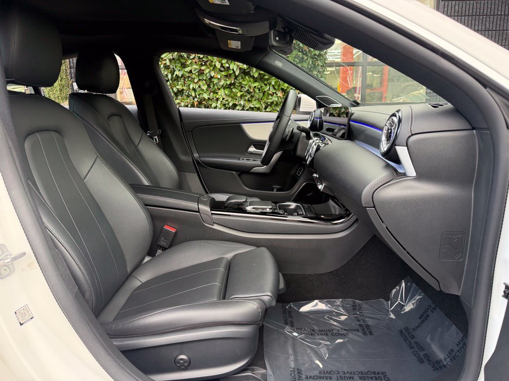 Used 2023 Mercedes-Benz CLA 250 w/ Premium Package image 33