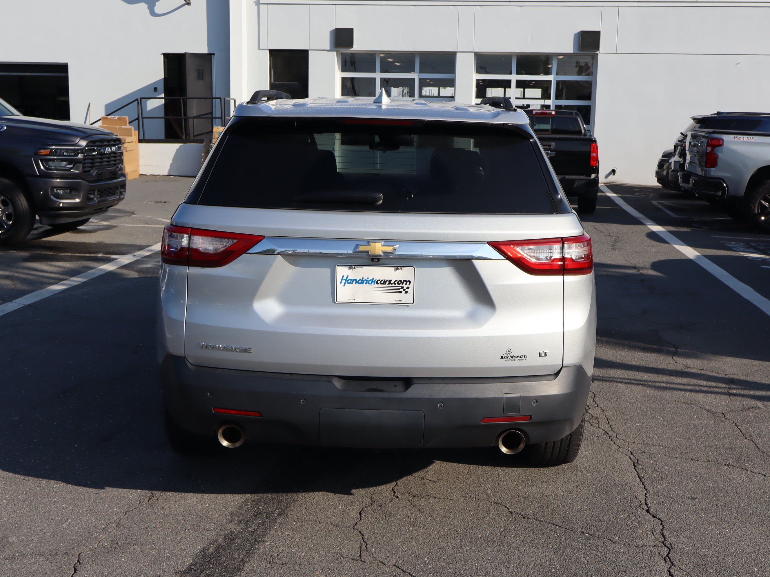 Used 2020 Chevrolet Traverse LT FWD image 9