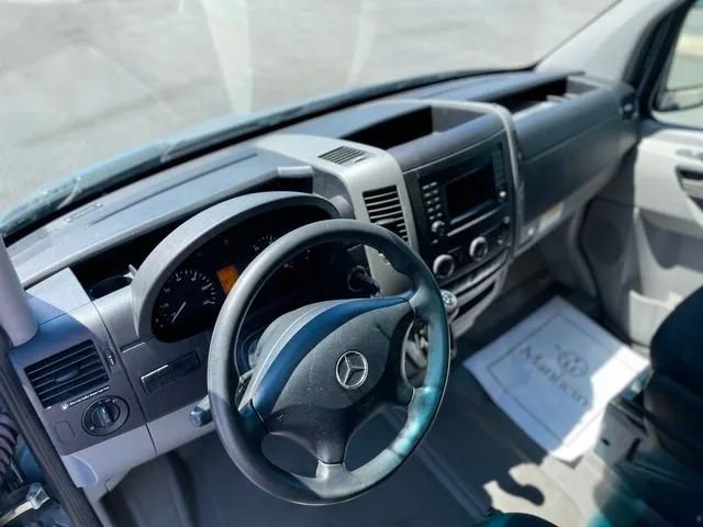 Used 2018 Mercedes-Benz Sprinter 2500 image 12