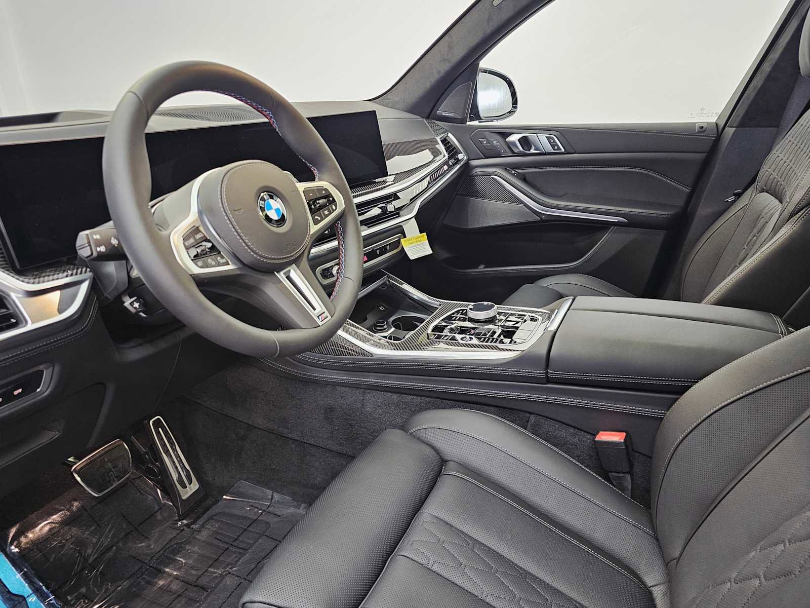 New 2026 BMW X7 M60i image 2