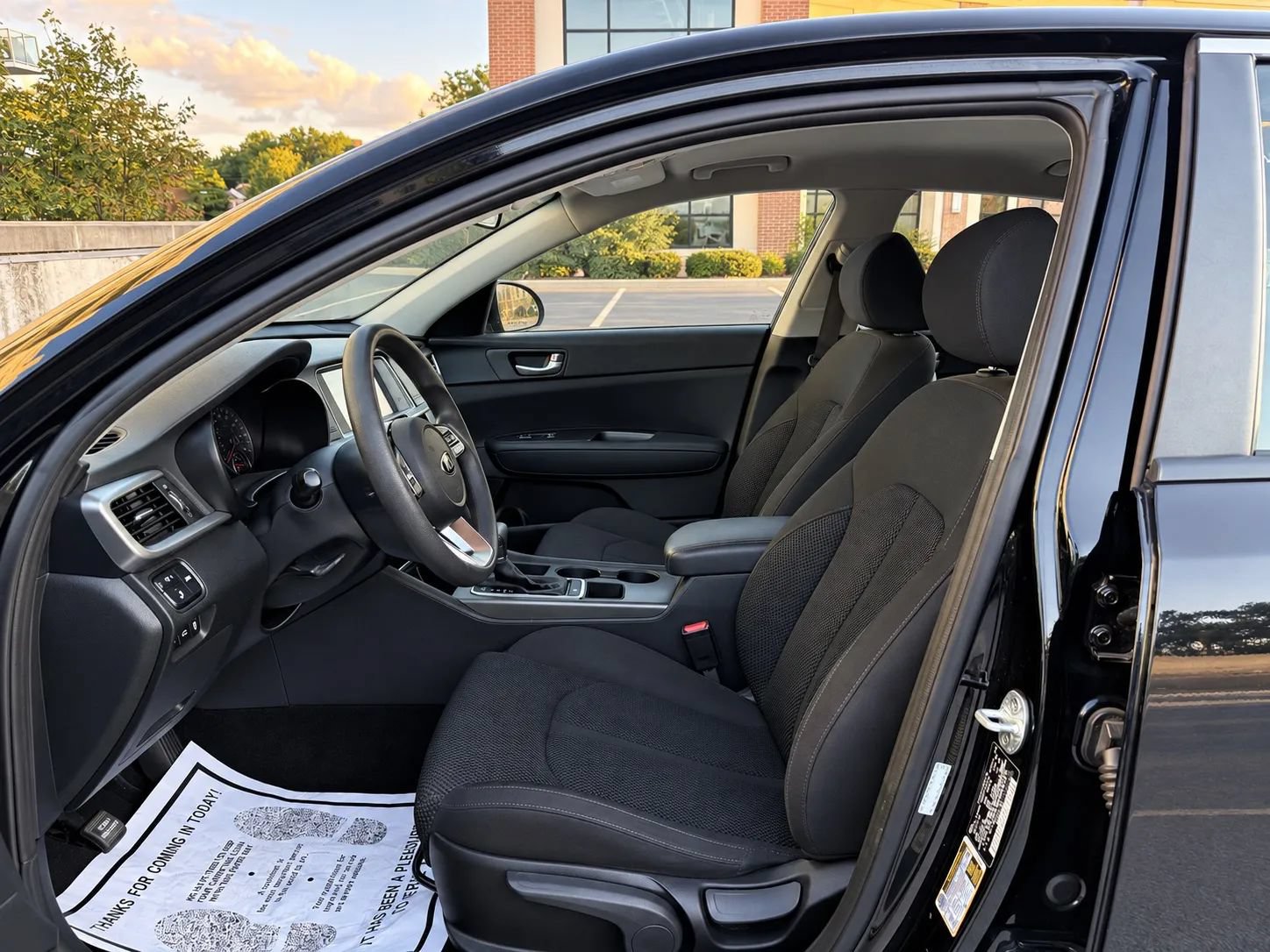 Used 2020 Kia Optima LX FWD image 11