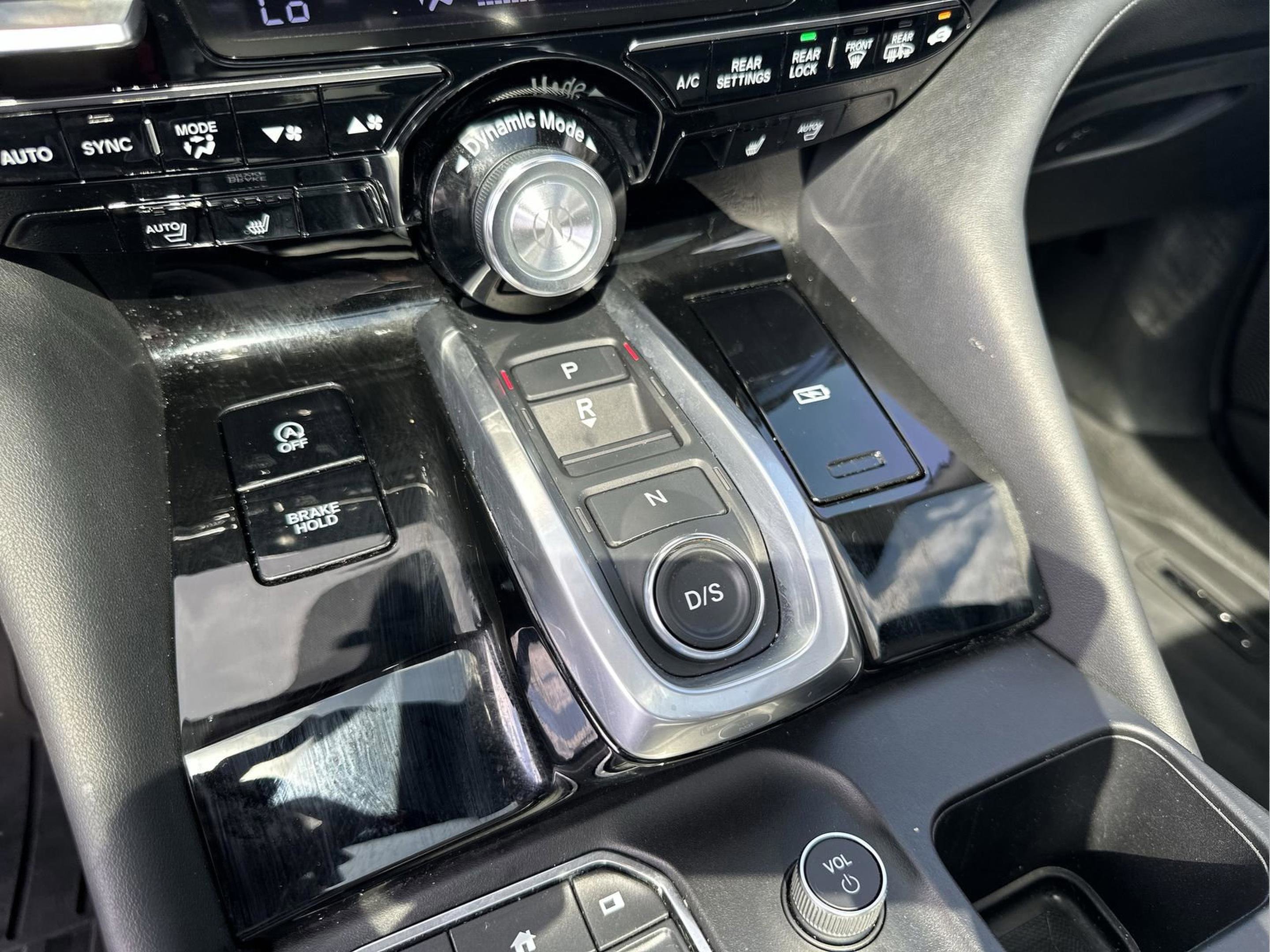 Used 2023 Acura MDX FWD w/ Technology Package image 16