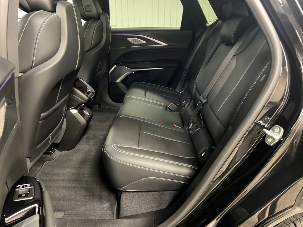 Certified 2024 Cadillac Lyriq Luxury AWD/4WD image 13
