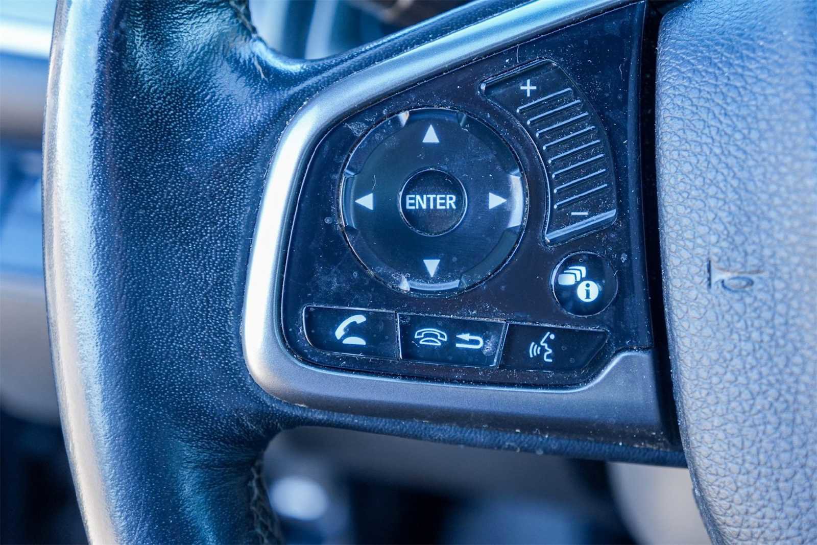 Used 2018 Honda Civic EX-L image 25