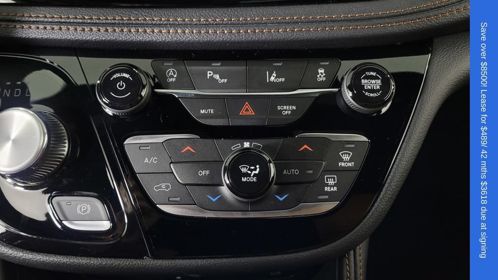 New 2026 Chrysler Pacifica Pinnacle AWD/4WD image 25