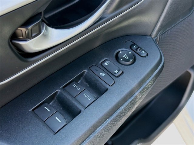 Used 2020 Honda CR-V Touring image 22
