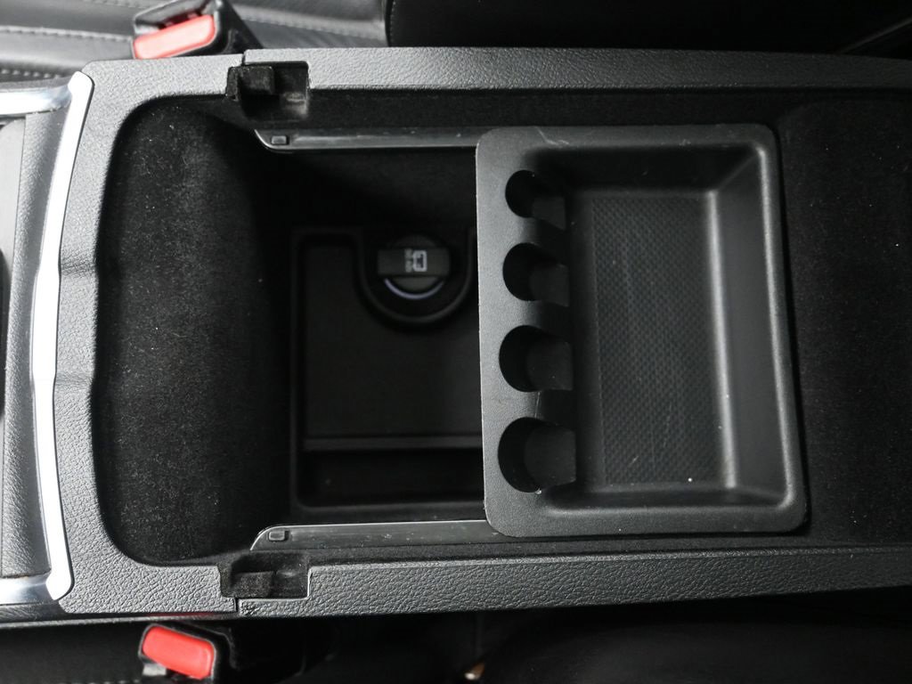 Used 2022 Dodge Charger SXT w/ Leather Interior Group image 18