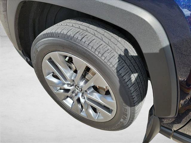 Used 2023 Toyota RAV4 XLE Premium FWD image 9