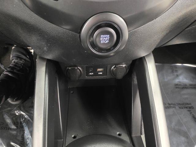 Used 2016 Hyundai Veloster Turbo FWD image 18