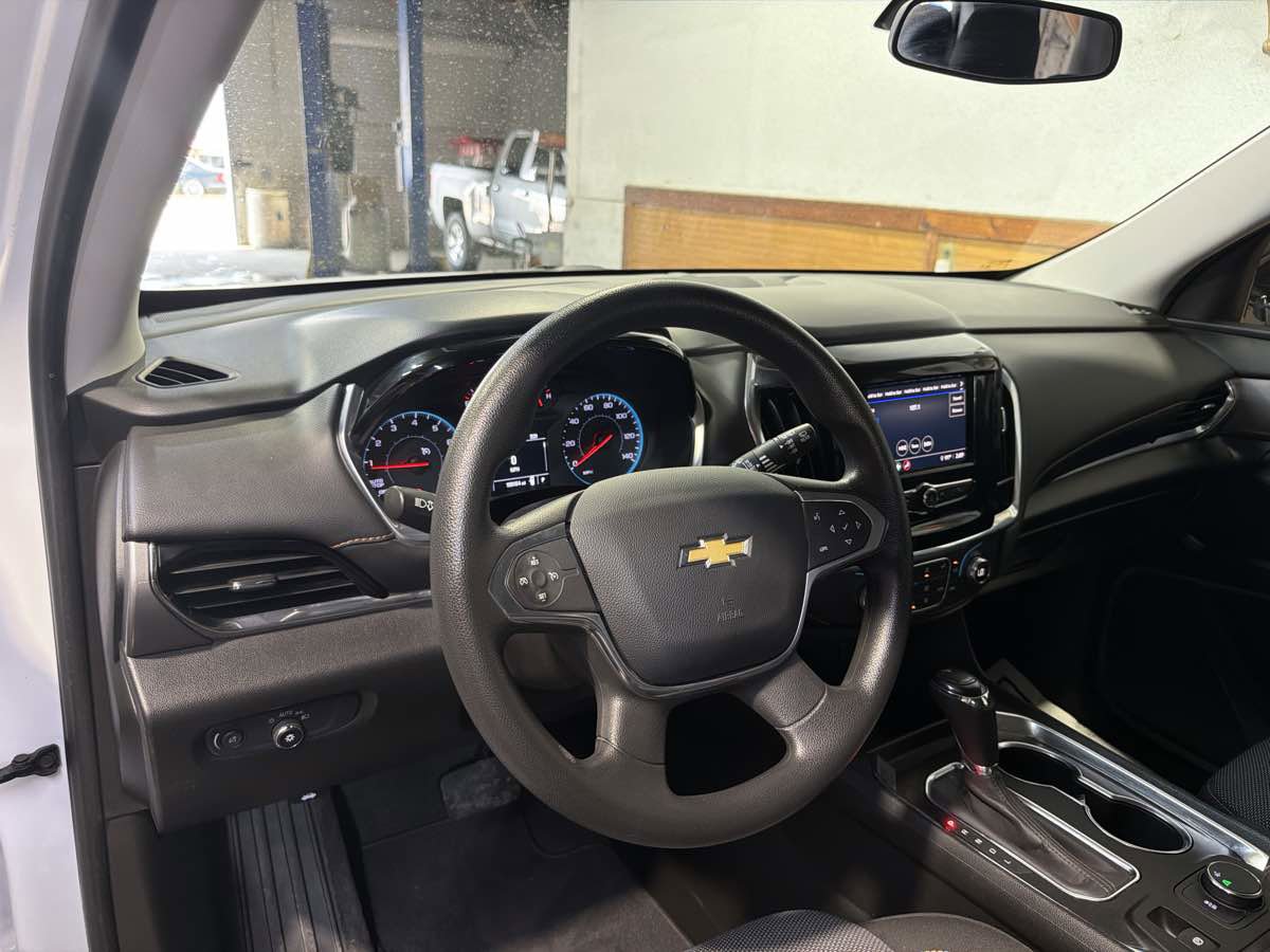 Used 2020 Chevrolet Traverse LS w/ LPO, Floor Liner Package FWD image 17