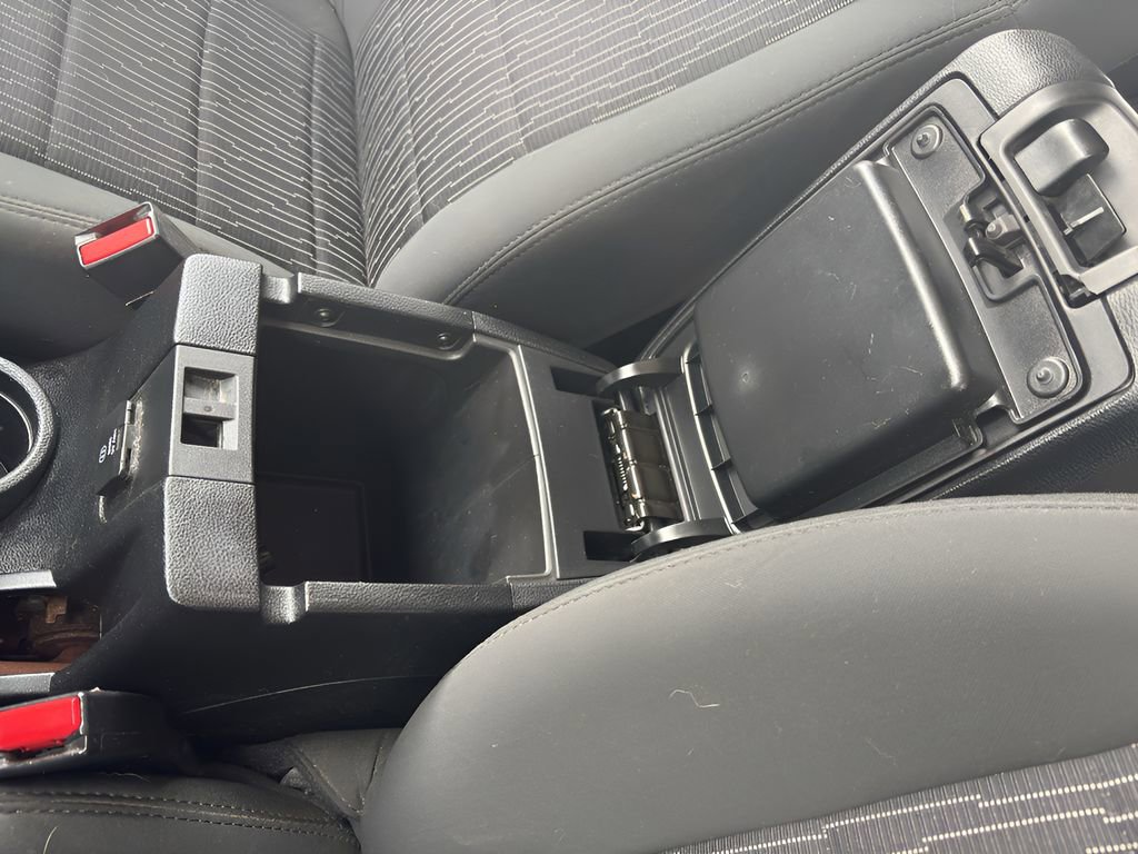 Used 2012 Jeep Wrangler Unlimited Sahara w/ Dual Top Group image 32