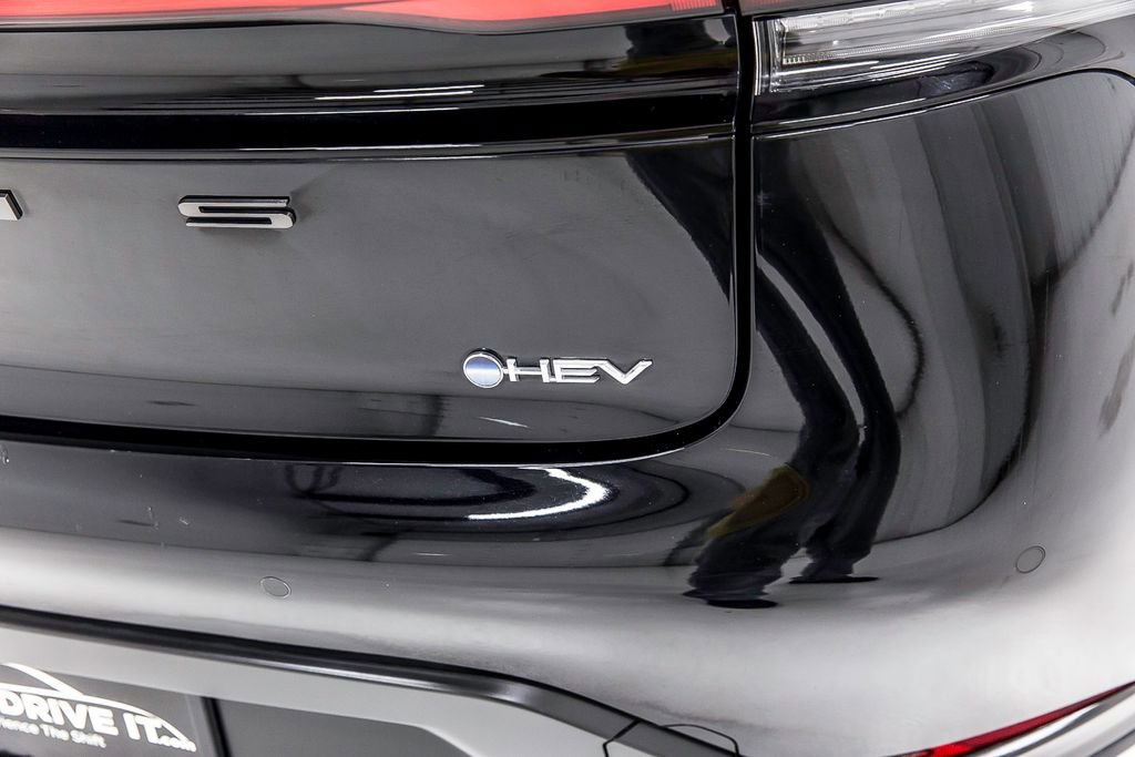 Used 2023 Toyota Prius LE image 7
