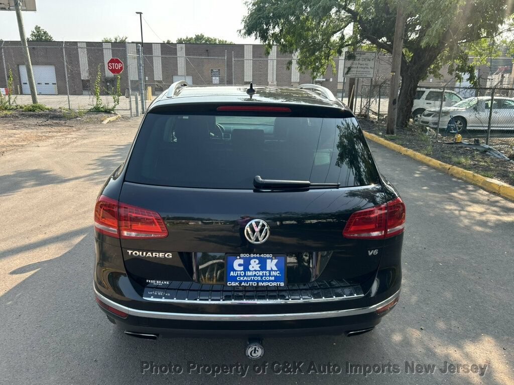 Used 2015 Volkswagen Touareg VR6 AWD/4WD image 13
