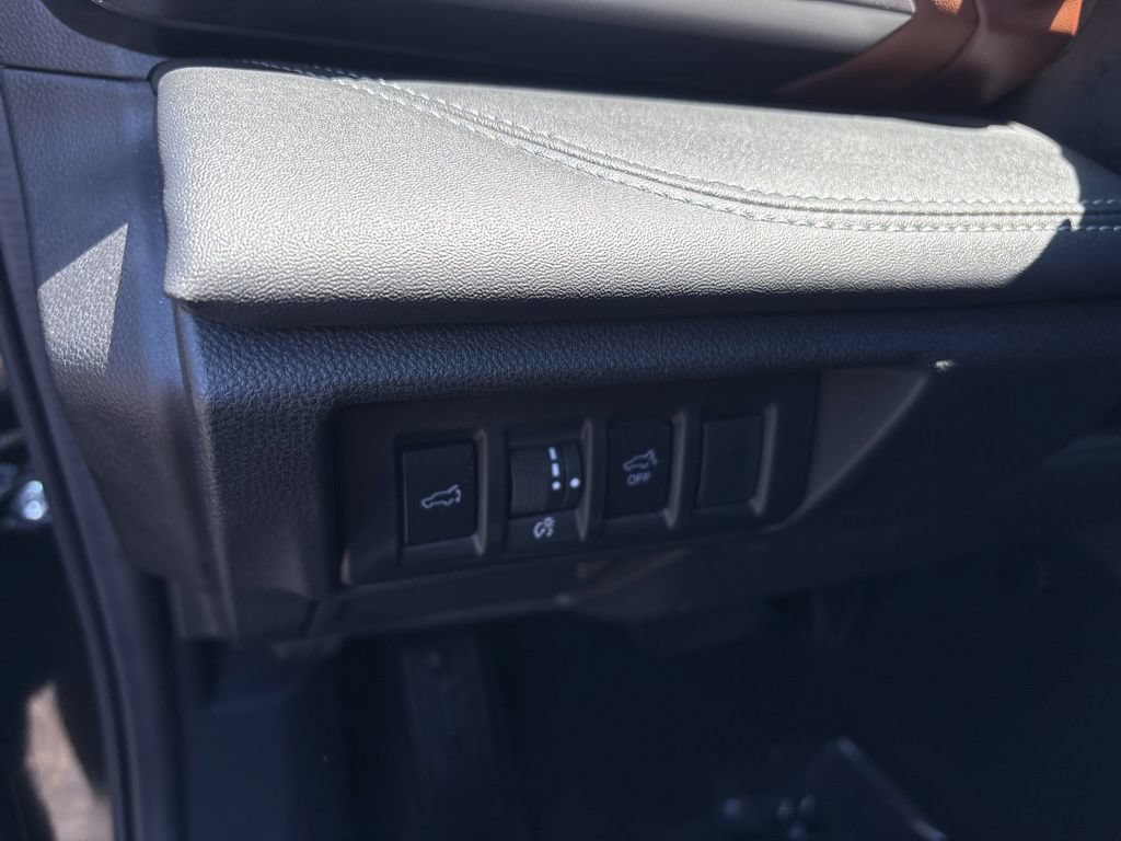 Certified 2023 Subaru Outback Touring XT AWD/4WD image 21