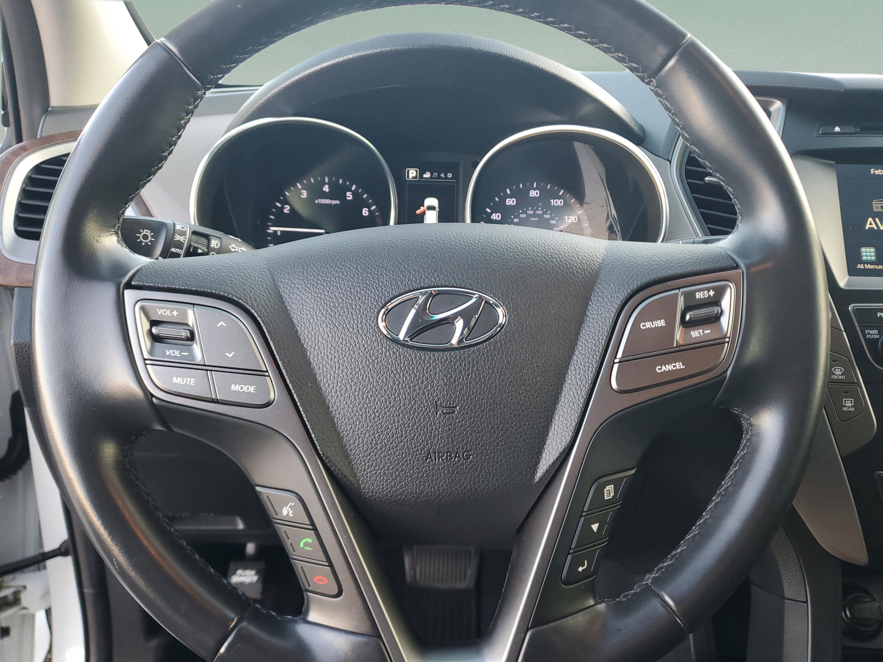 Used 2018 Hyundai Santa Fe Sport image 18