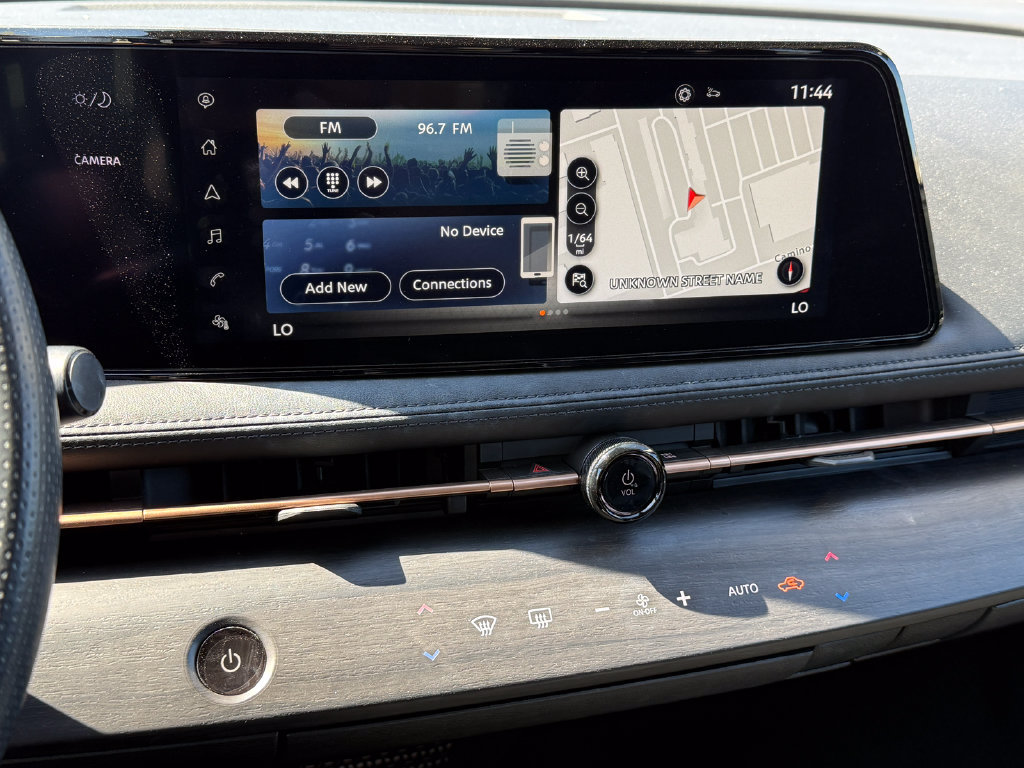 Used 2023 Nissan Ariya FWD image 29