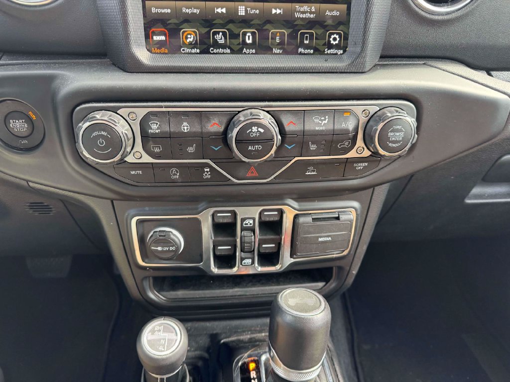 Used 2022 Jeep Wrangler Unlimited Sahara w/ Cold Weather Group AWD/4WD image 27