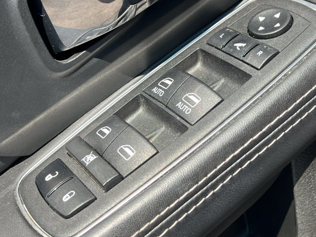 Used 2024 RAM 3500 Limited AWD/4WD image 18