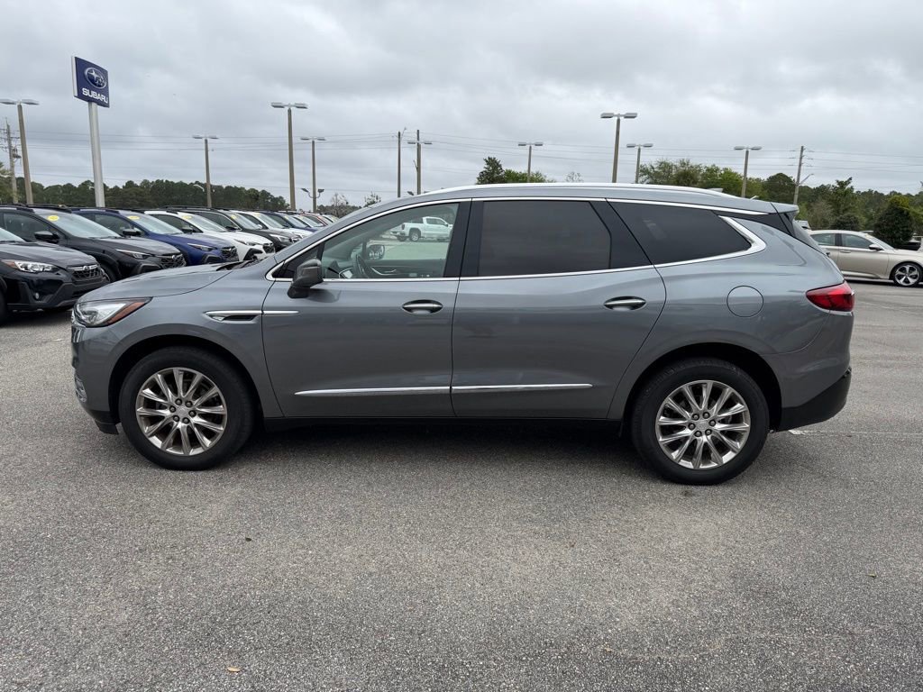 Used 2020 Buick Enclave Essence image 12