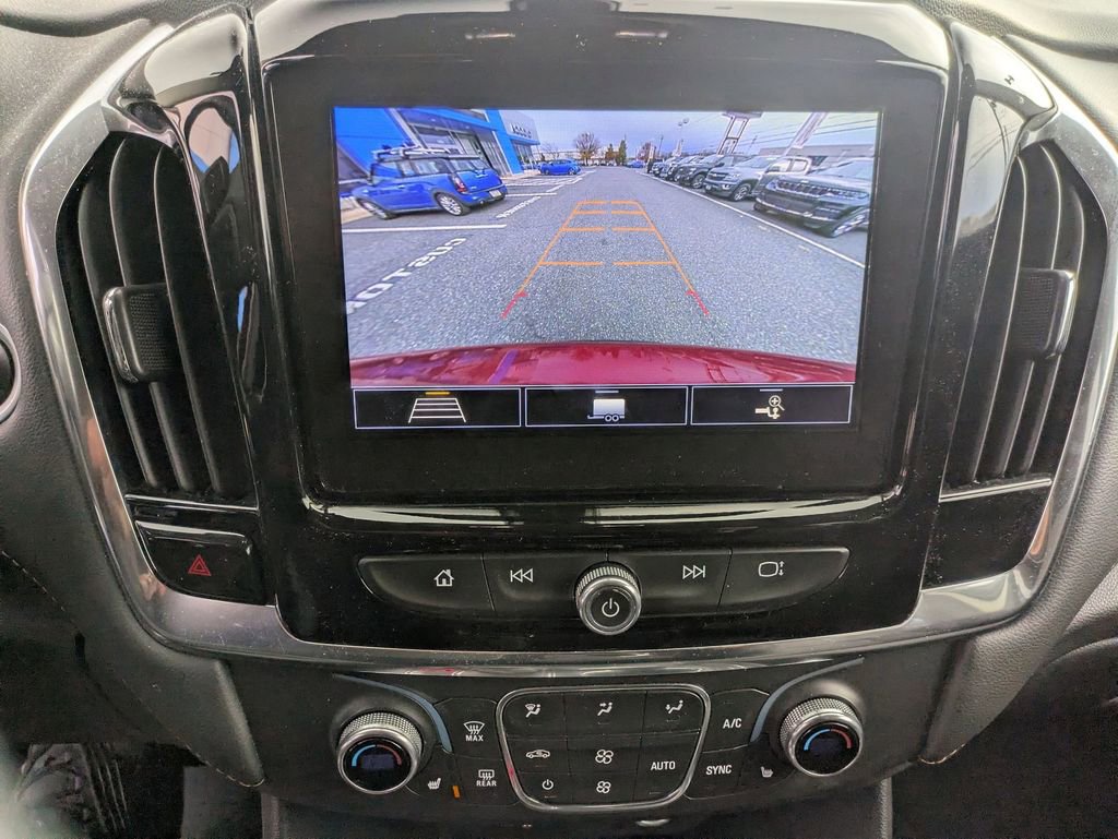 Used 2021 Chevrolet Traverse LT w/ LPO, Floor Liner Package image 17