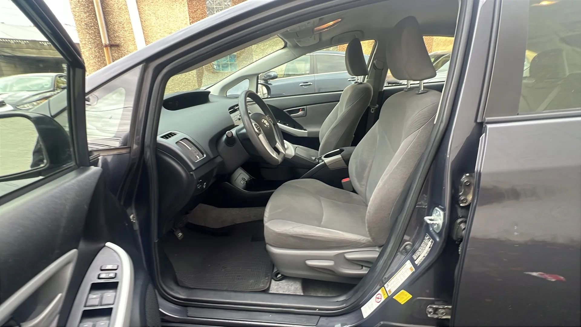 Used 2014 Toyota Prius One image 25