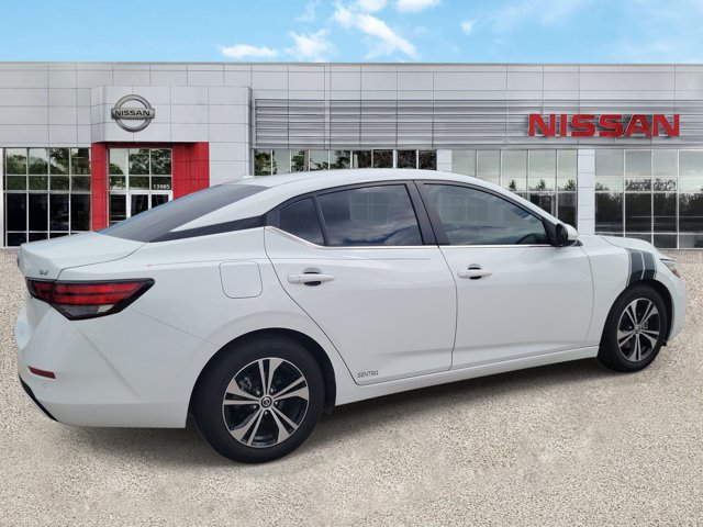 Certified 2022 Nissan Sentra SV FWD image 2