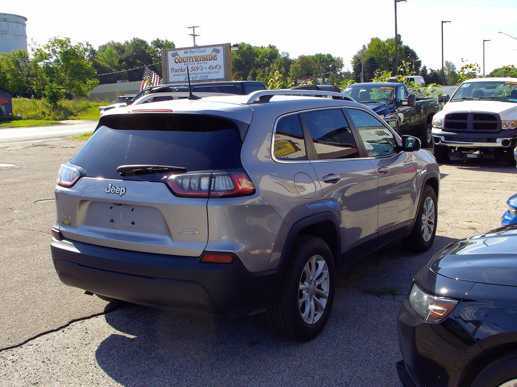 Used 2019 Jeep Cherokee Latitude w/ Popular Appearance Group AWD/4WD image 4